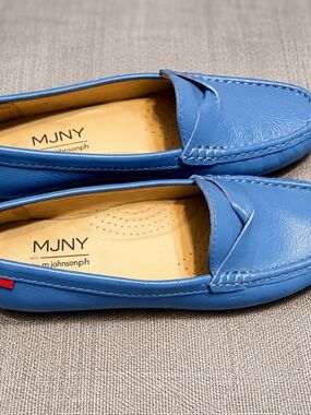 MJNY by marc joseph Women's Blue Leather Loafer Slip-On Round Toe Red Tab Flats